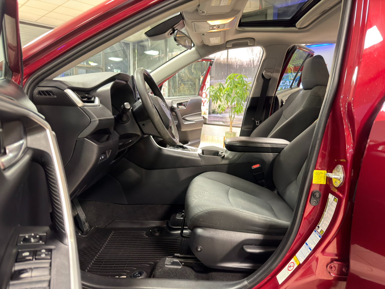 Toyota RAV4 XLE AWD 2019