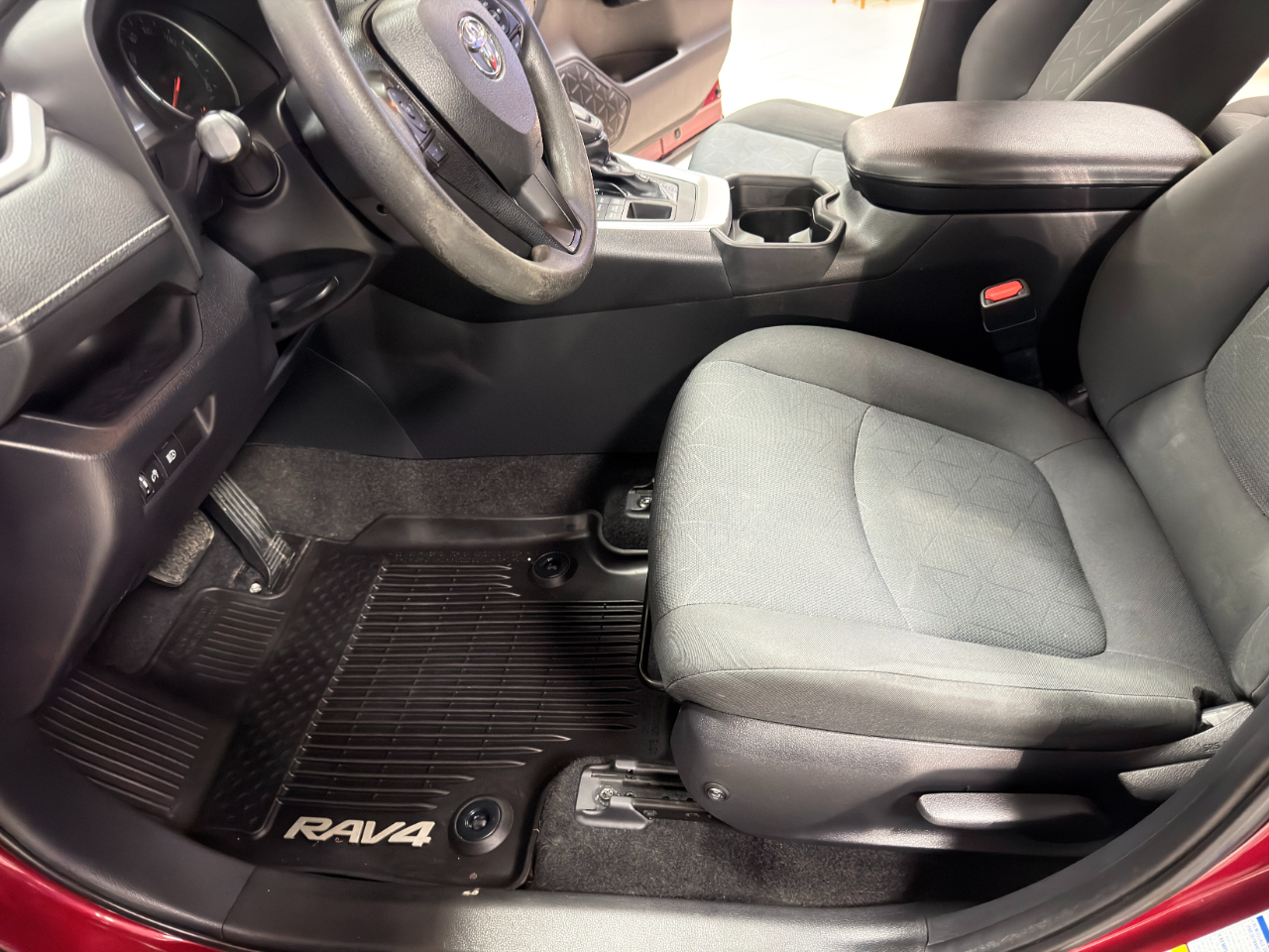 Toyota RAV4 XLE AWD 2019