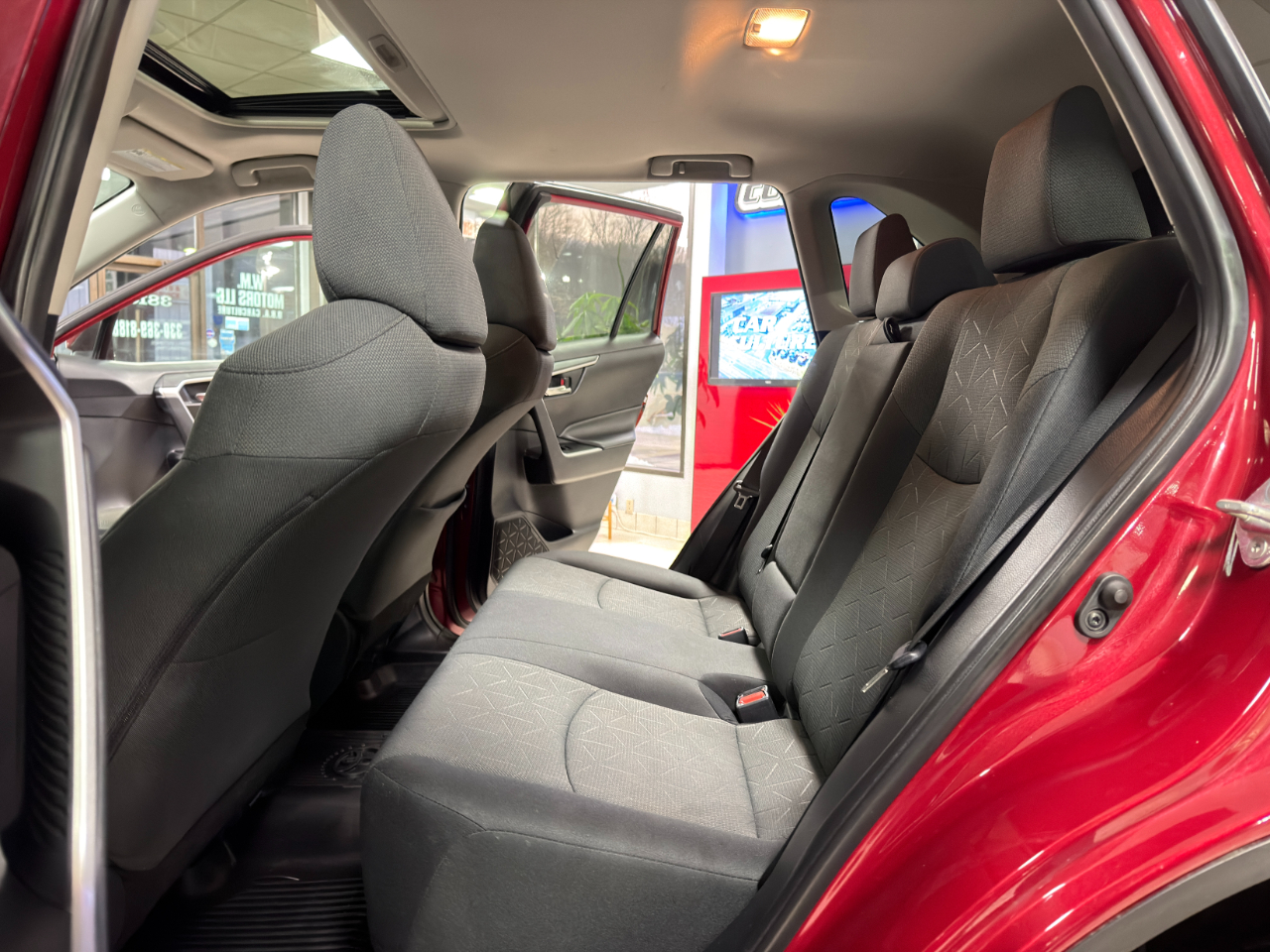 Toyota RAV4 XLE AWD 2019