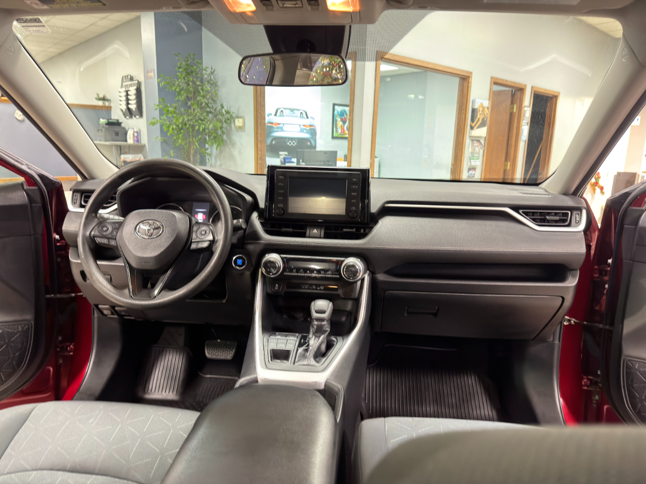 Toyota RAV4 XLE AWD 2019