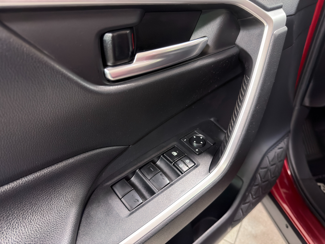 Toyota RAV4 XLE AWD 2019