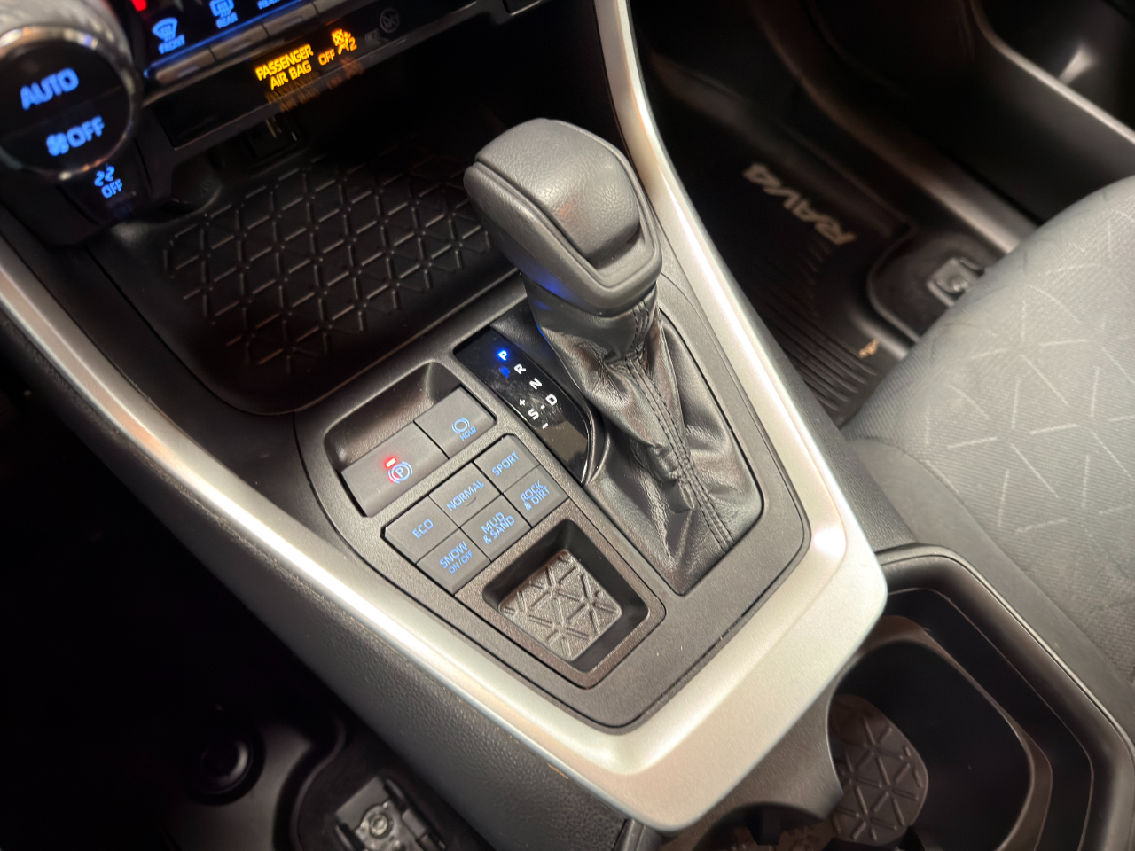 Toyota RAV4 XLE AWD 2019