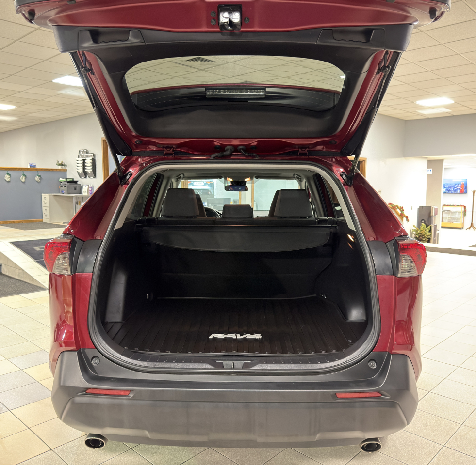 Toyota RAV4 XLE AWD 2019