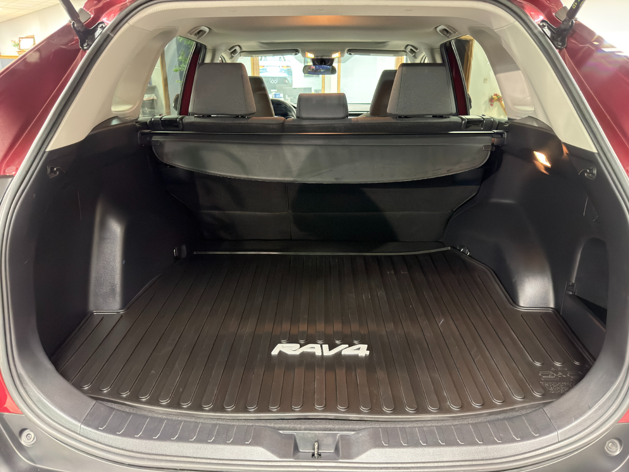 Toyota RAV4 XLE AWD 2019