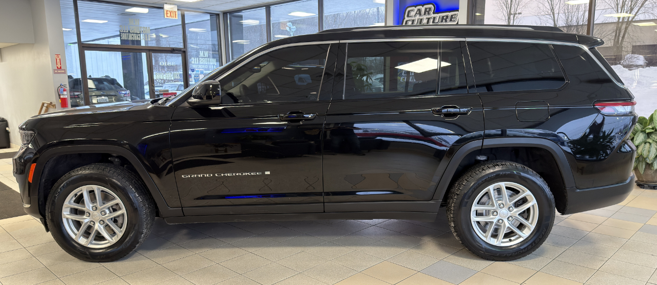 Jeep Grand Cherokee L Laredo 4x4 2023