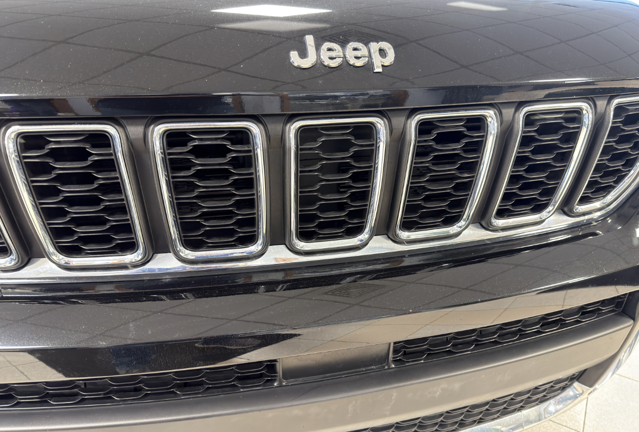 Jeep Grand Cherokee L Laredo 4x4 2023