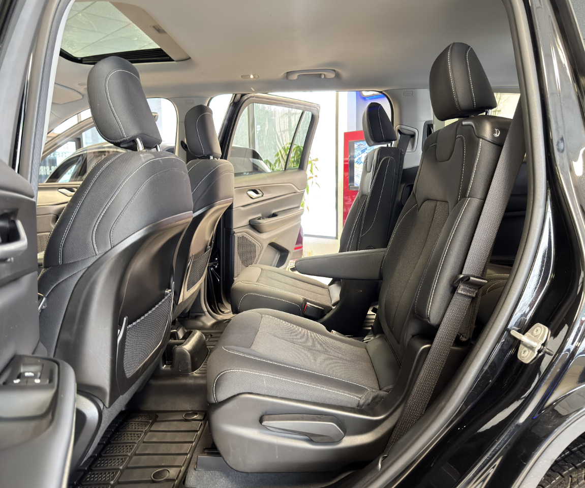 Jeep Grand Cherokee L Laredo 4x4 2023