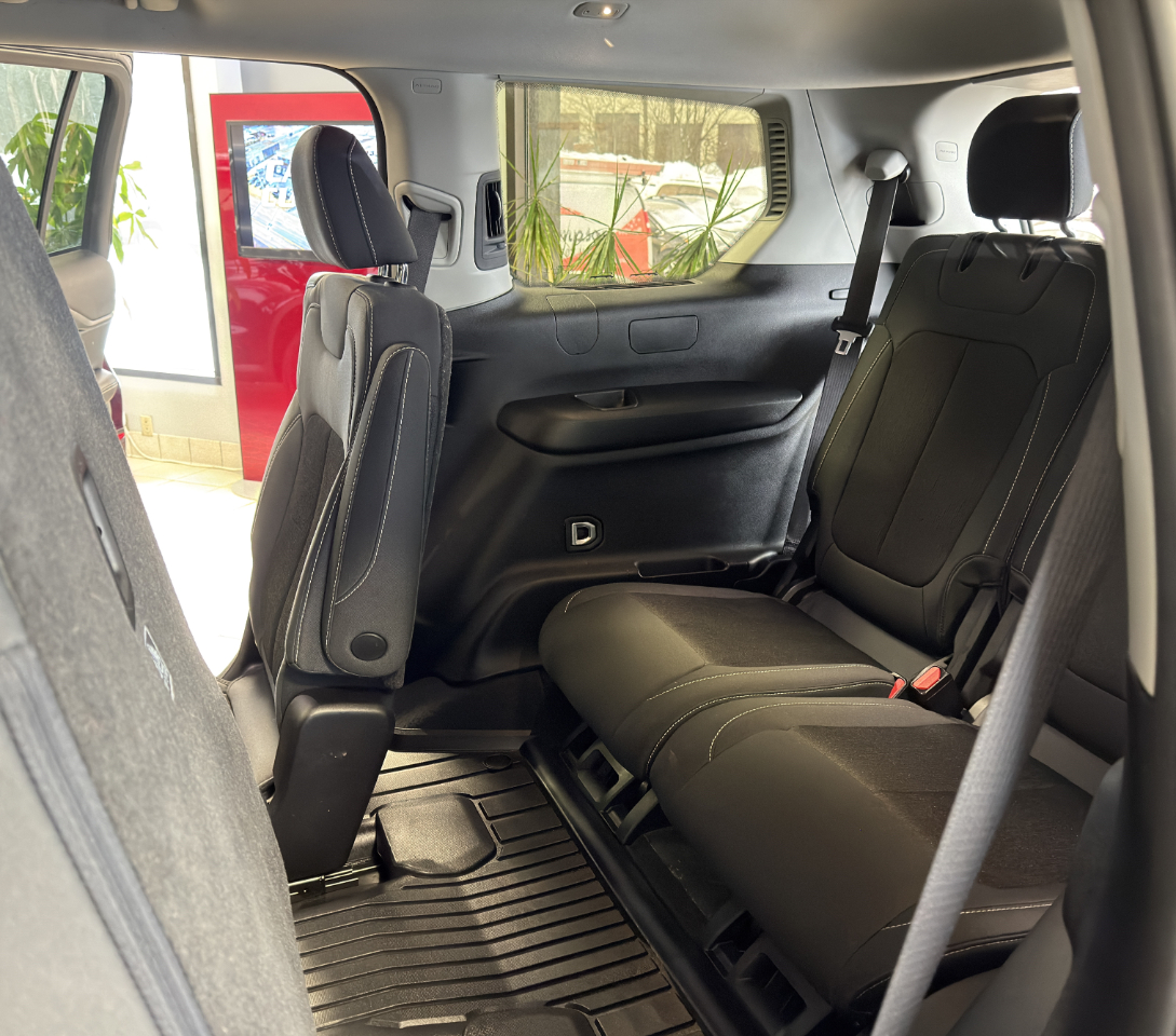 Jeep Grand Cherokee L Laredo 4x4 2023