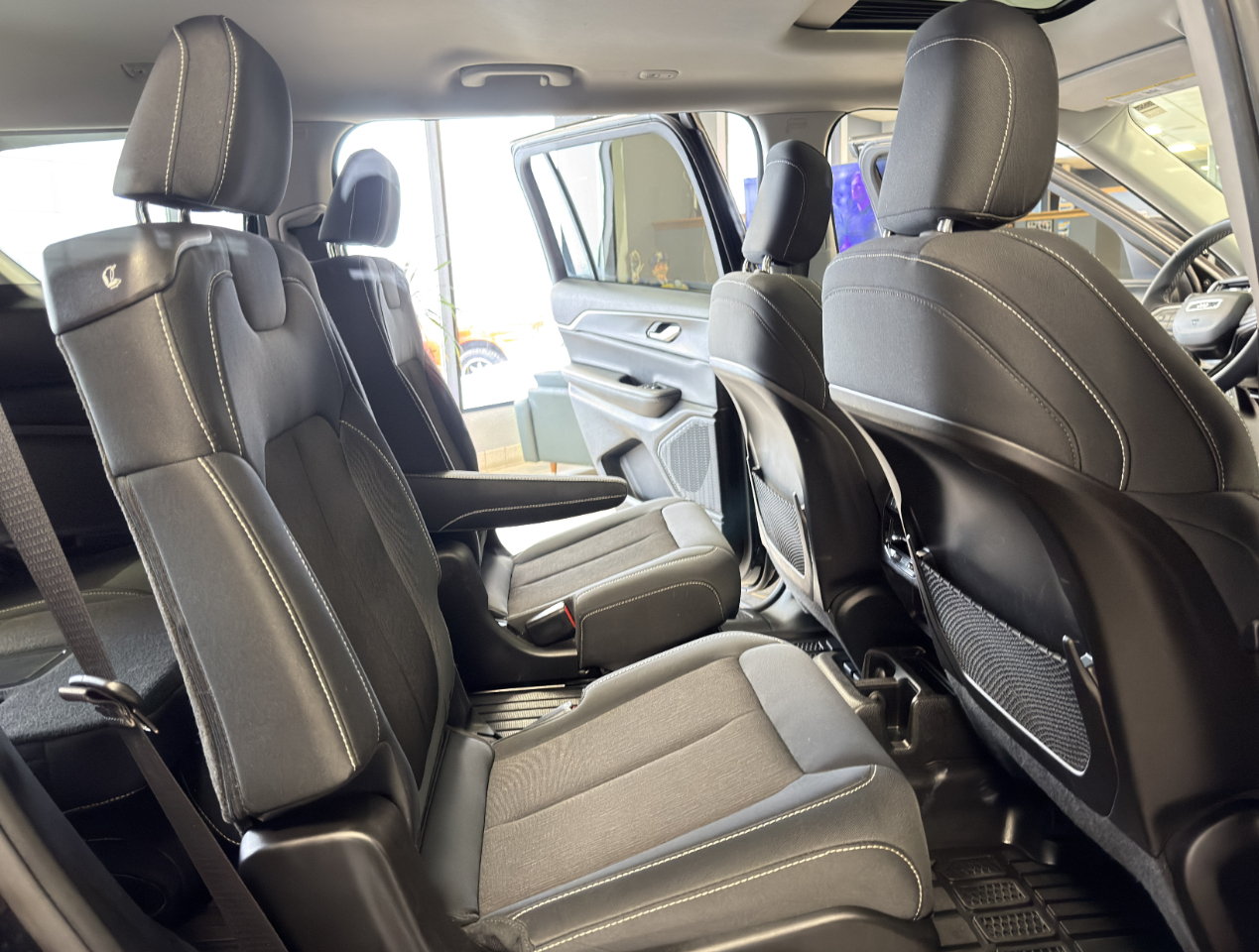 Jeep Grand Cherokee L Laredo 4x4 2023