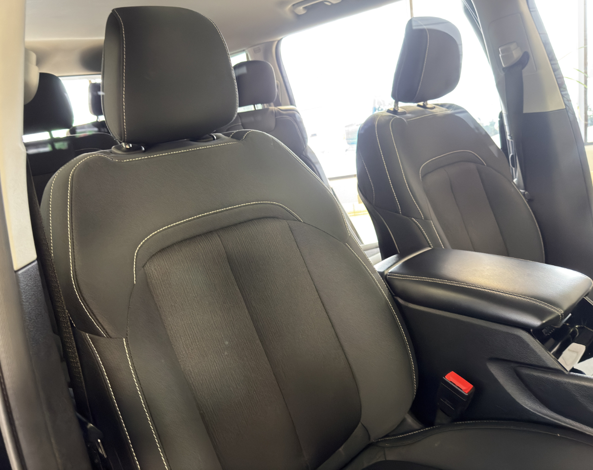 Jeep Grand Cherokee L Laredo 4x4 2023