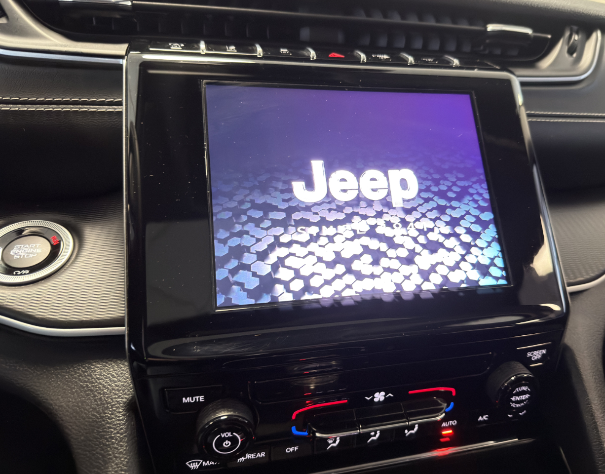 Jeep Grand Cherokee L Laredo 4x4 2023