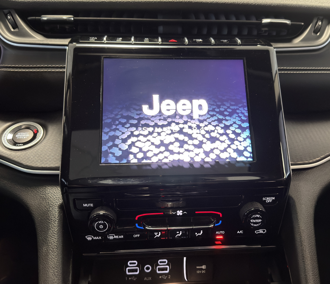 Jeep Grand Cherokee L Laredo 4x4 2023