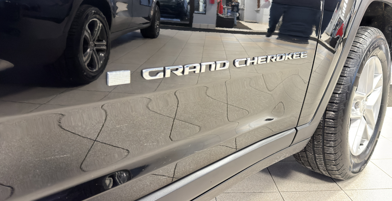 Jeep Grand Cherokee L Laredo 4x4 2023