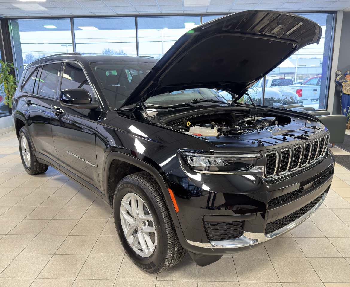 Jeep Grand Cherokee L Laredo 4x4 2023