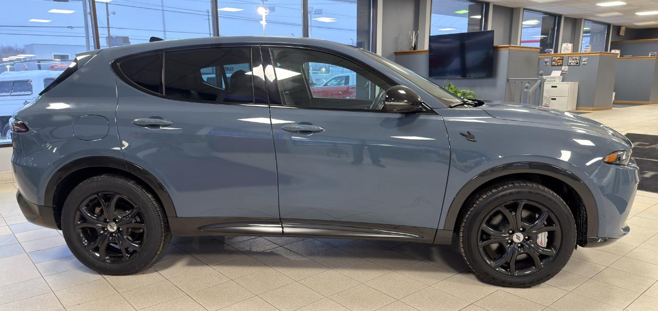 Dodge Hornet R/T Plus EAWD *Ltd Avail* 2024