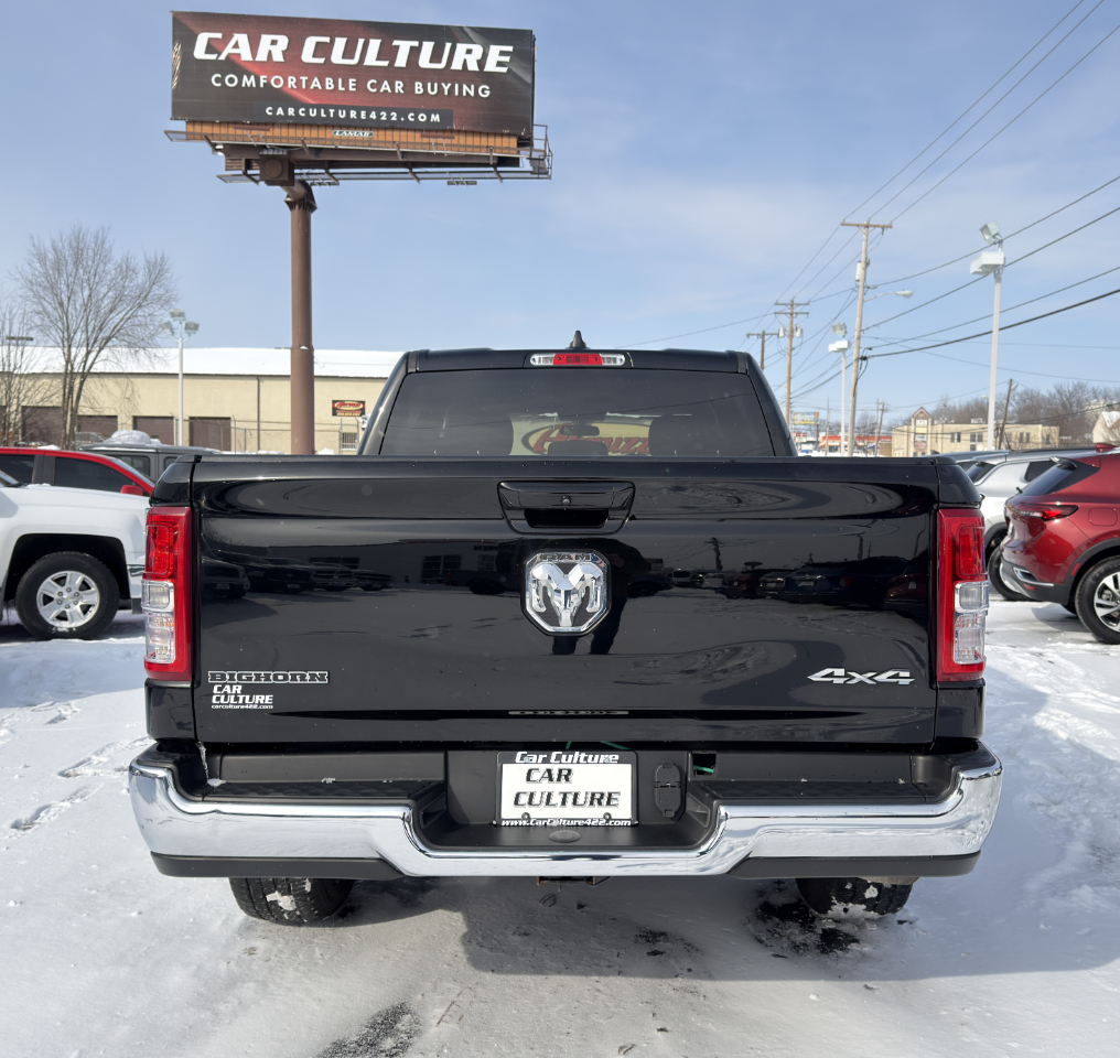 RAM 1500 Big Horn Crew Cab 4WD 2021
