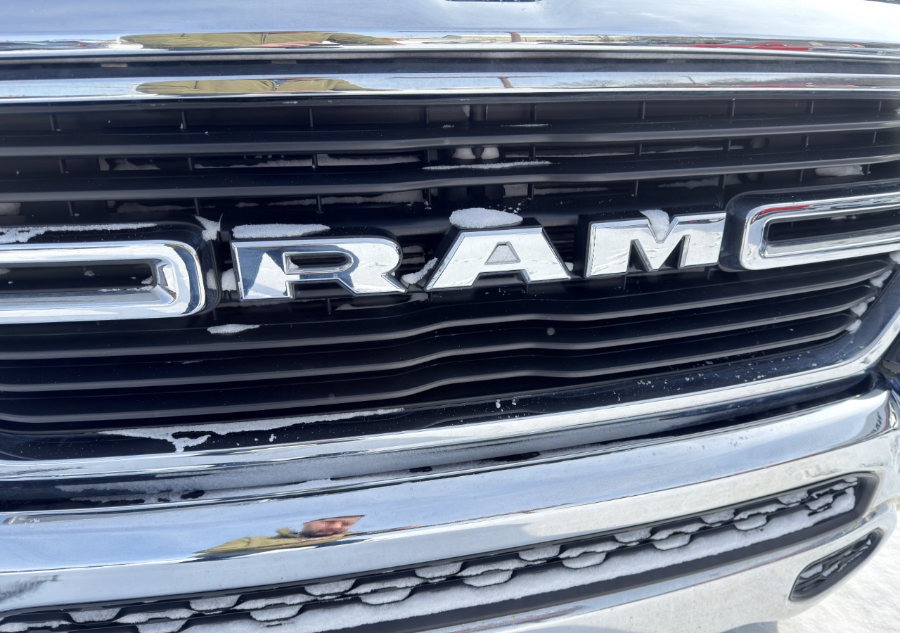 RAM 1500 Big Horn Crew Cab 4WD 2021