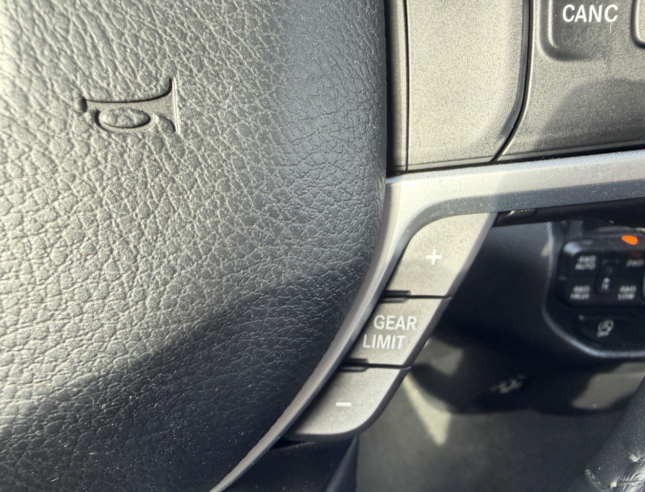 RAM 1500 Big Horn Crew Cab 4WD 2021