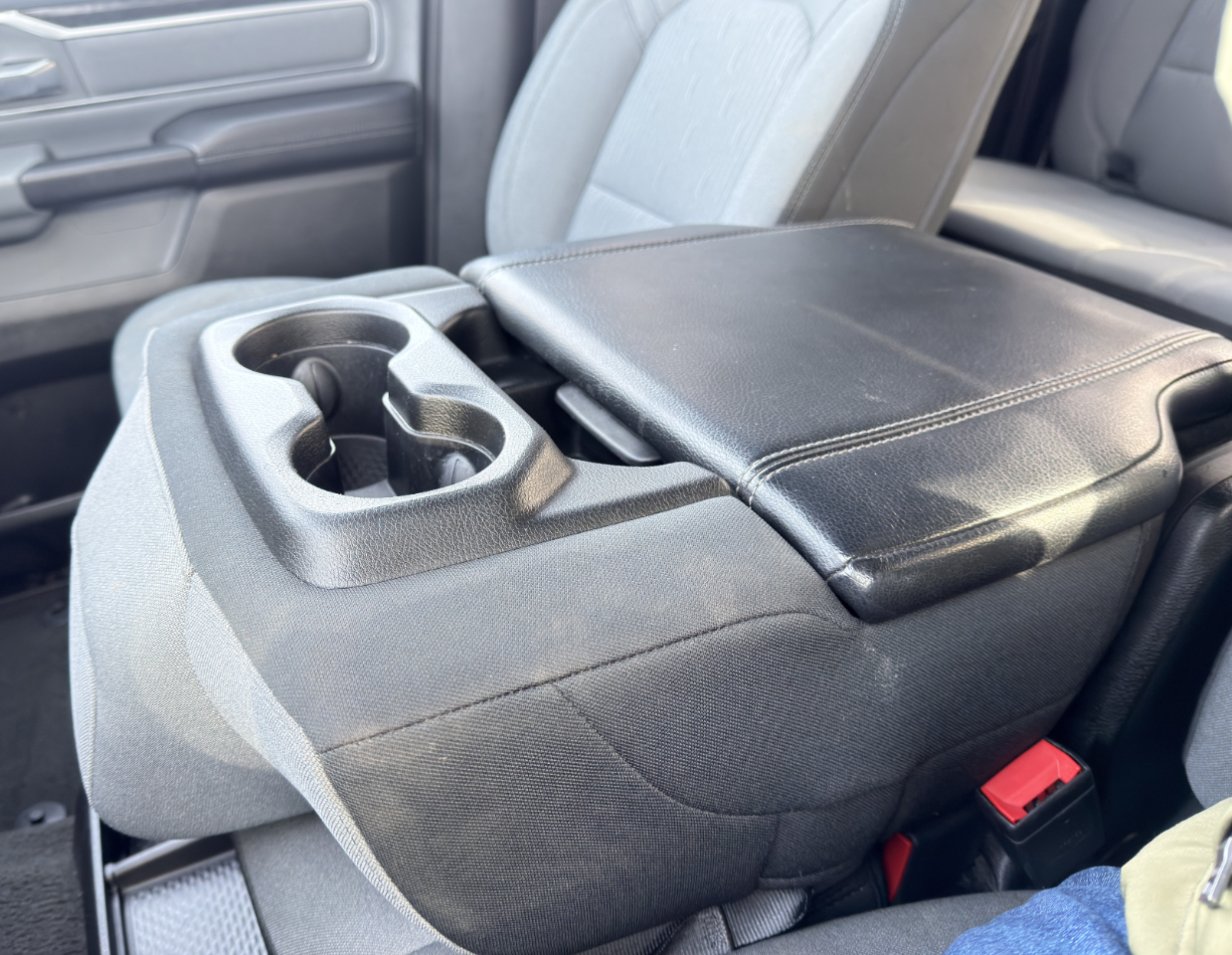 RAM 1500 Big Horn Crew Cab 4WD 2021