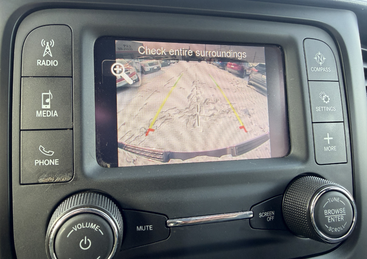 RAM 1500 Big Horn Crew Cab 4WD 2021