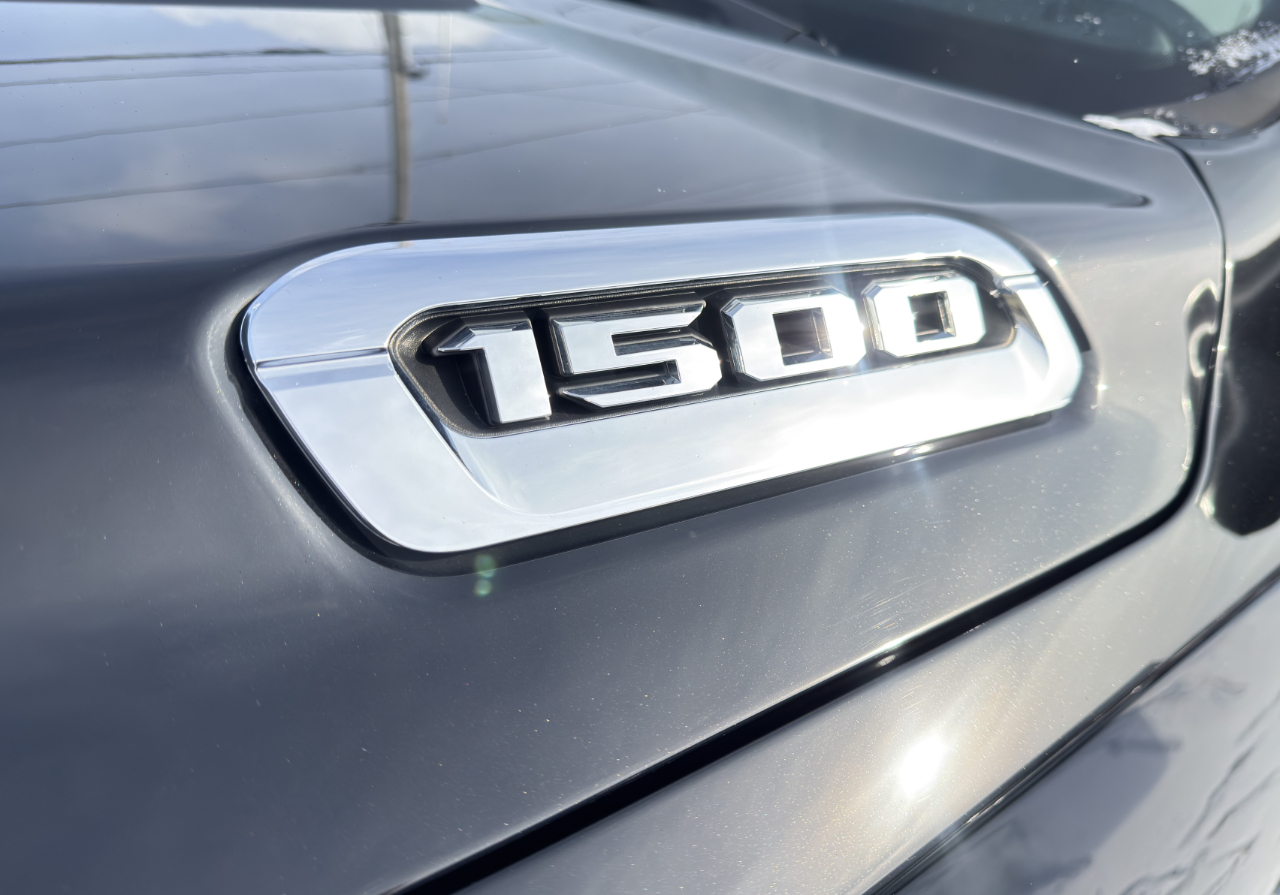 RAM 1500 Big Horn Crew Cab 4WD 2021