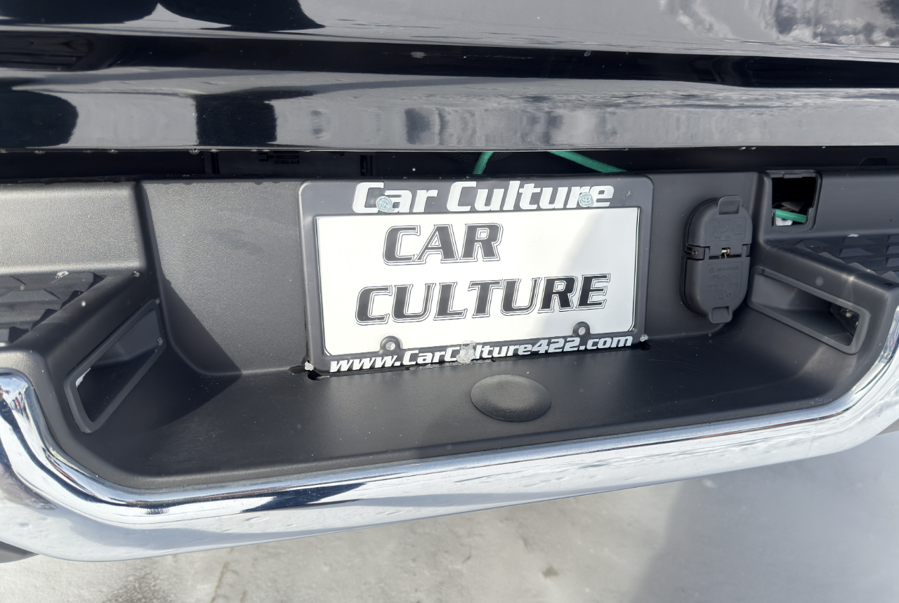 RAM 1500 Big Horn Crew Cab 4WD 2021