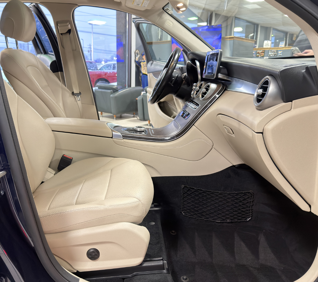 Mercedes-Benz GLC-Class GLC300 4MATIC 2019