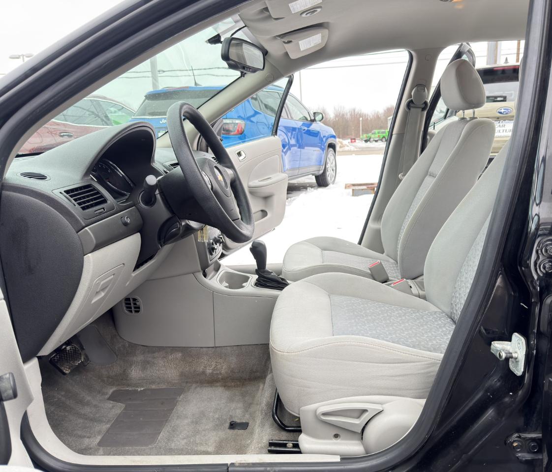 Chevrolet Cobalt 4dr Sdn LS 2009