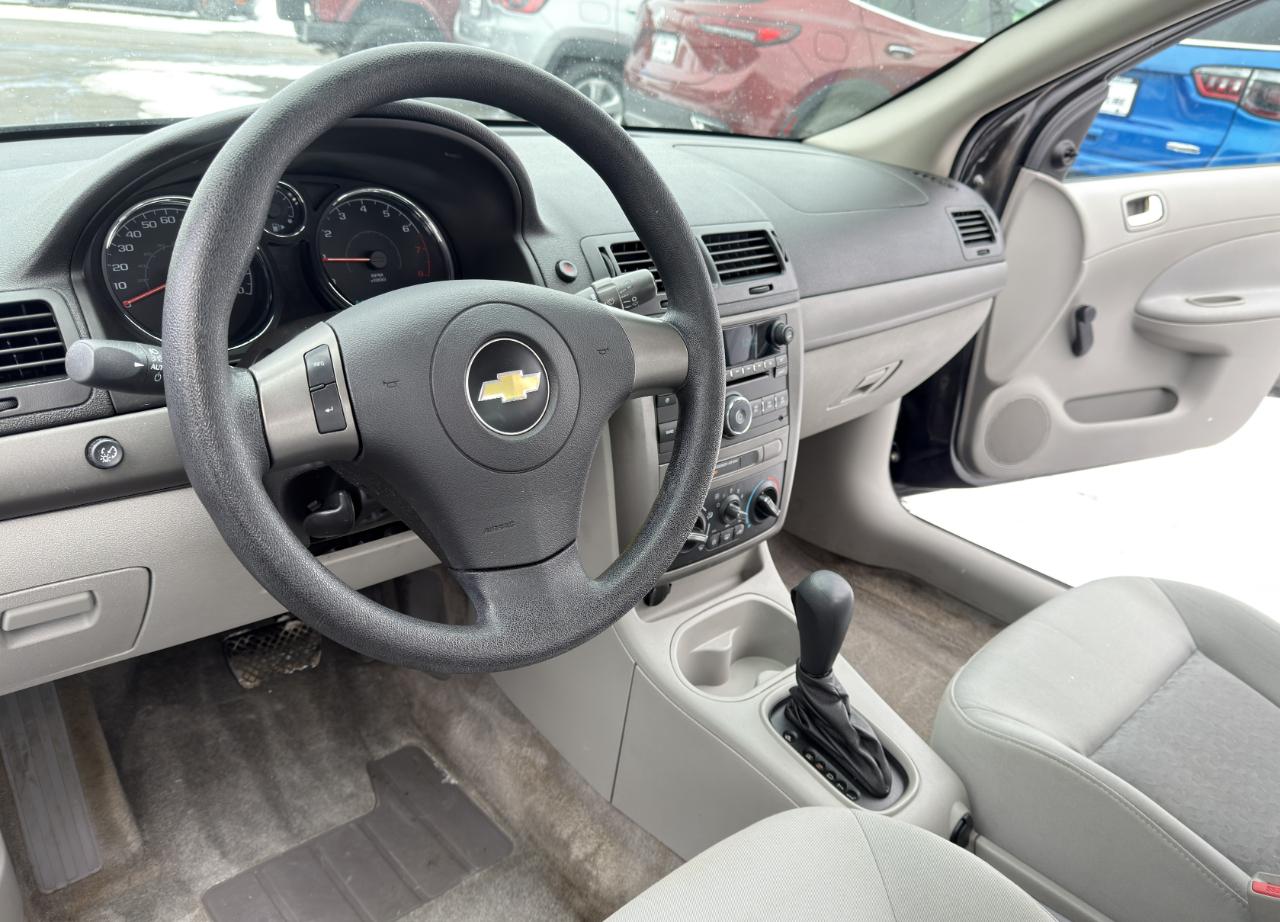 Chevrolet Cobalt 4dr Sdn LS 2009