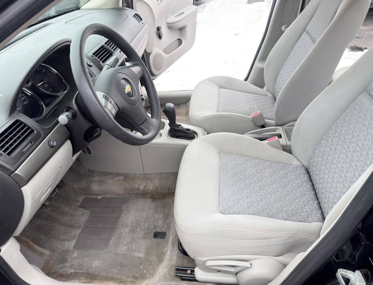 Chevrolet Cobalt 4dr Sdn LS 2009