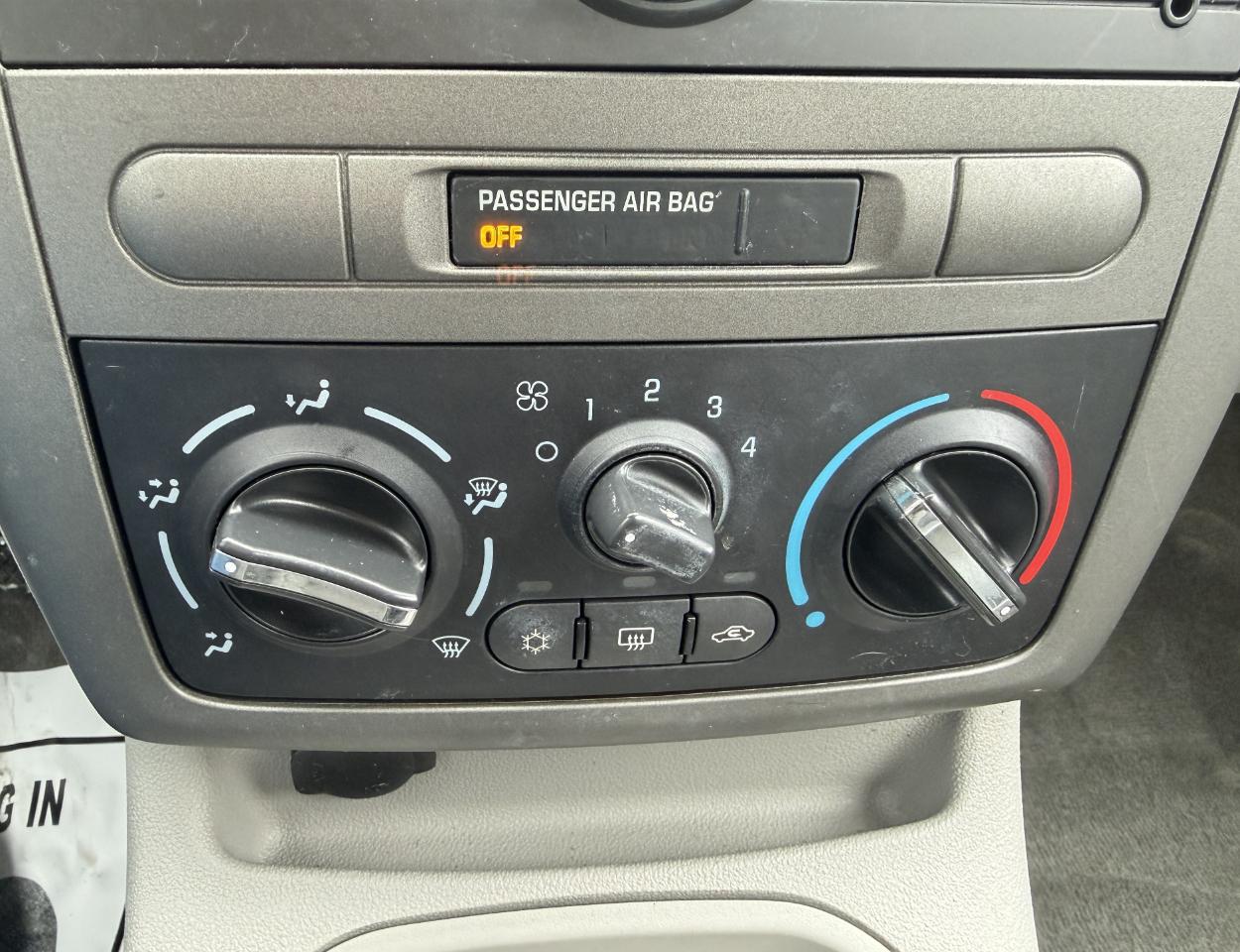 Chevrolet Cobalt 4dr Sdn LS 2009