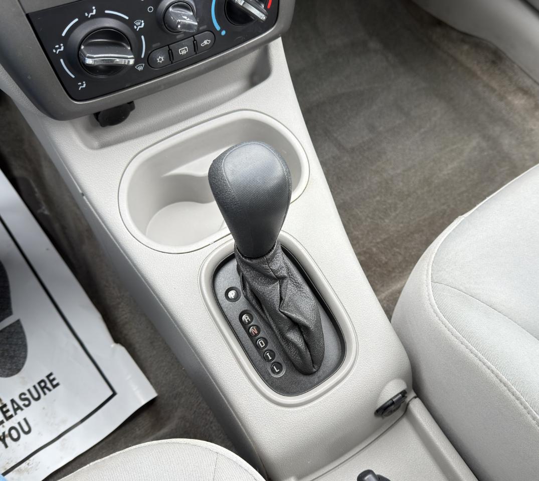 Chevrolet Cobalt 4dr Sdn LS 2009