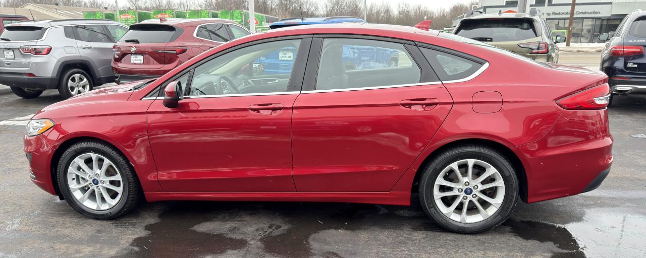 Ford Fusion SE FWD 2020