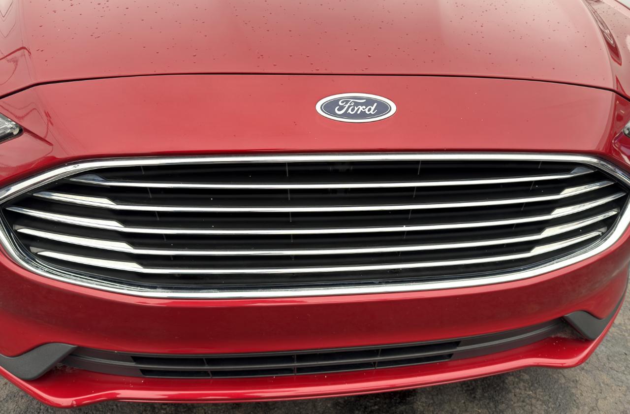 Ford Fusion SE FWD 2020