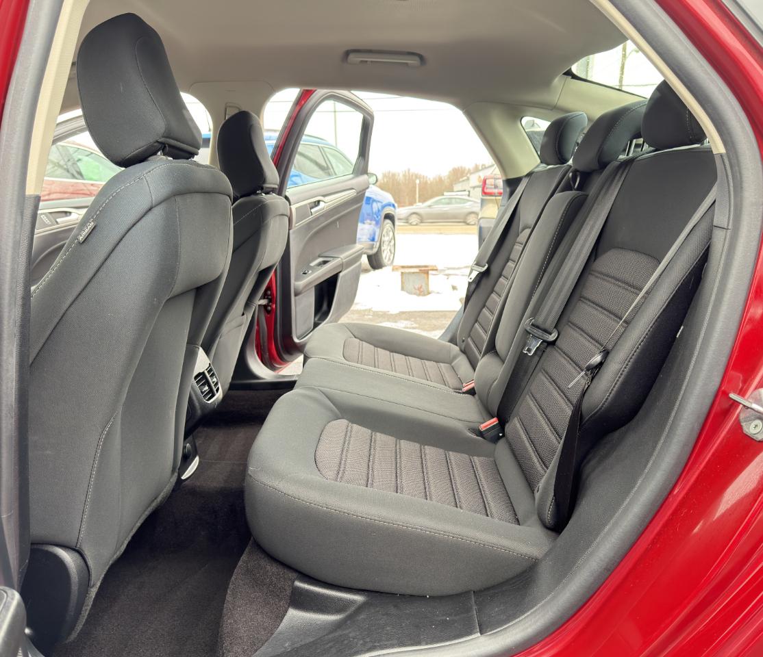 Ford Fusion SE FWD 2020