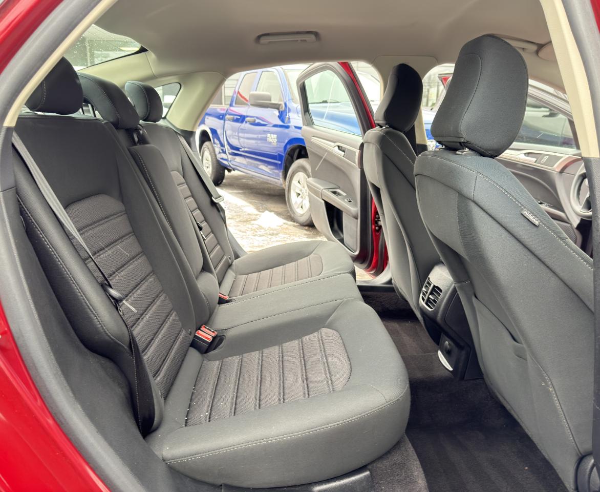 Ford Fusion SE FWD 2020