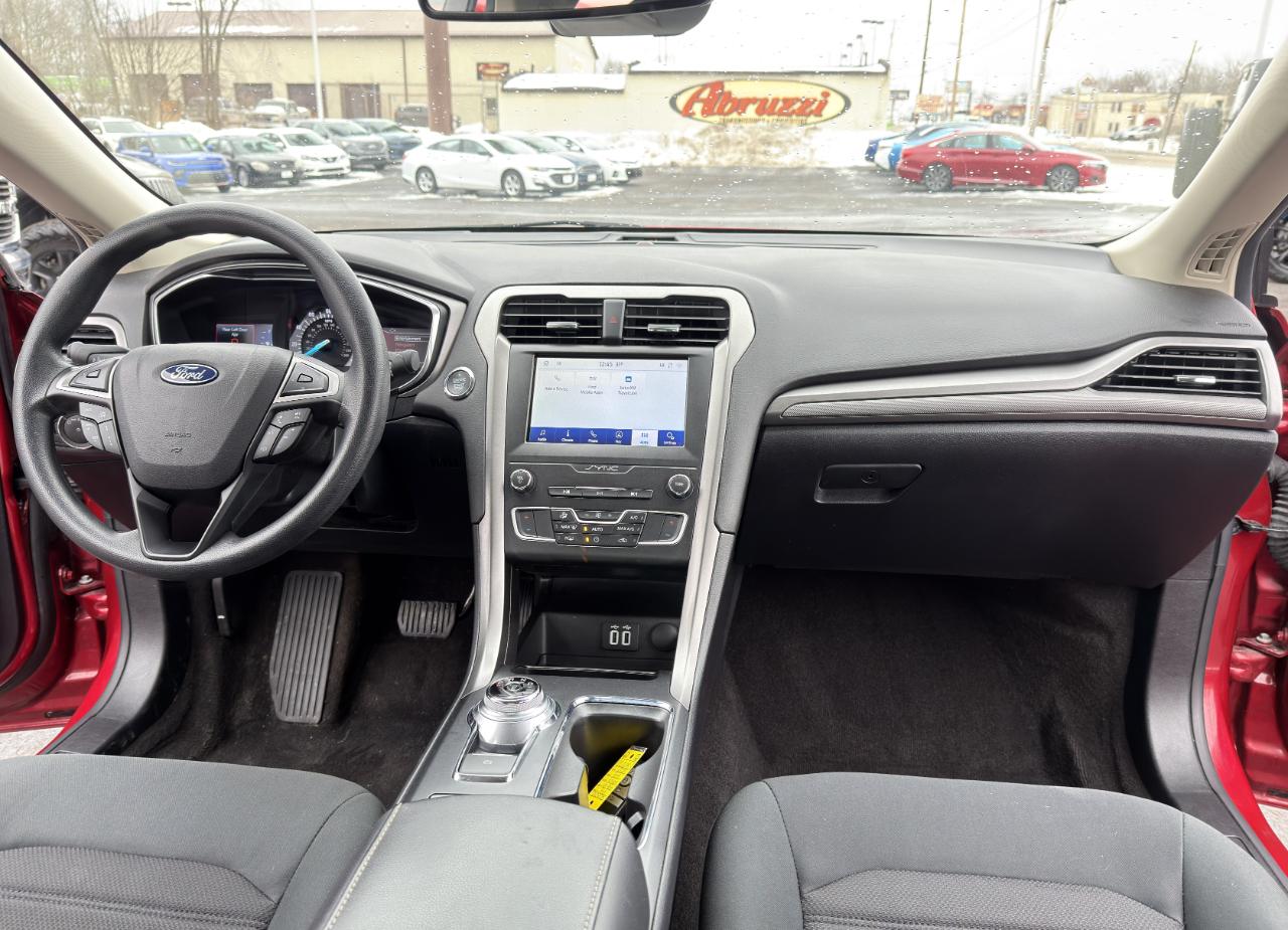 Ford Fusion SE FWD 2020