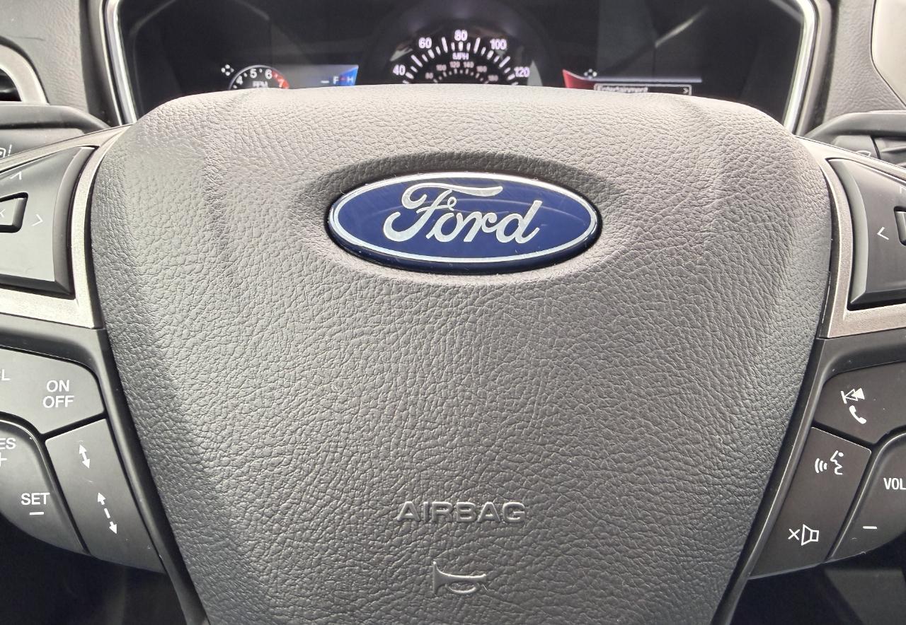 Ford Fusion SE FWD 2020