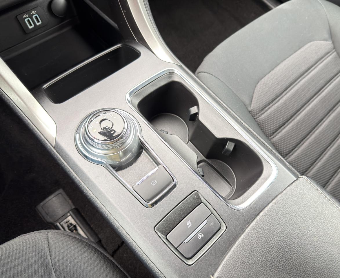 Ford Fusion SE FWD 2020