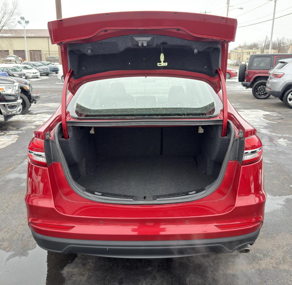 Ford Fusion SE FWD 2020