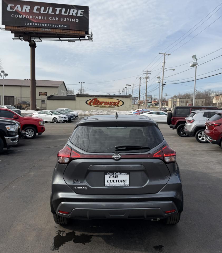 Nissan Kicks S FWD 2023