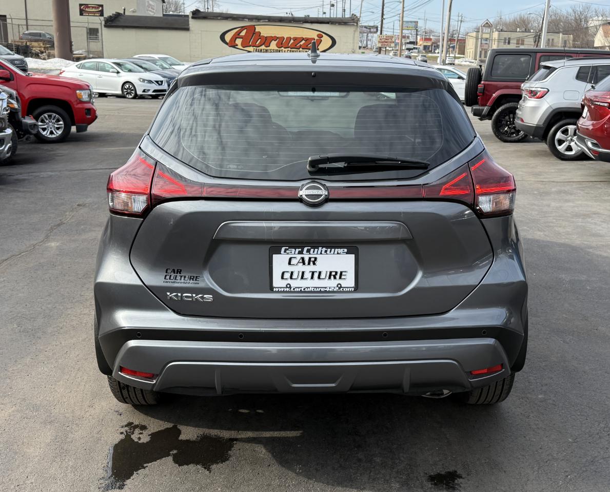 Nissan Kicks S FWD 2023