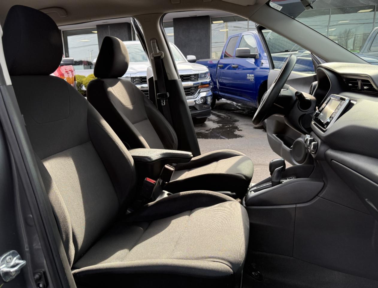 Nissan Kicks S FWD 2023