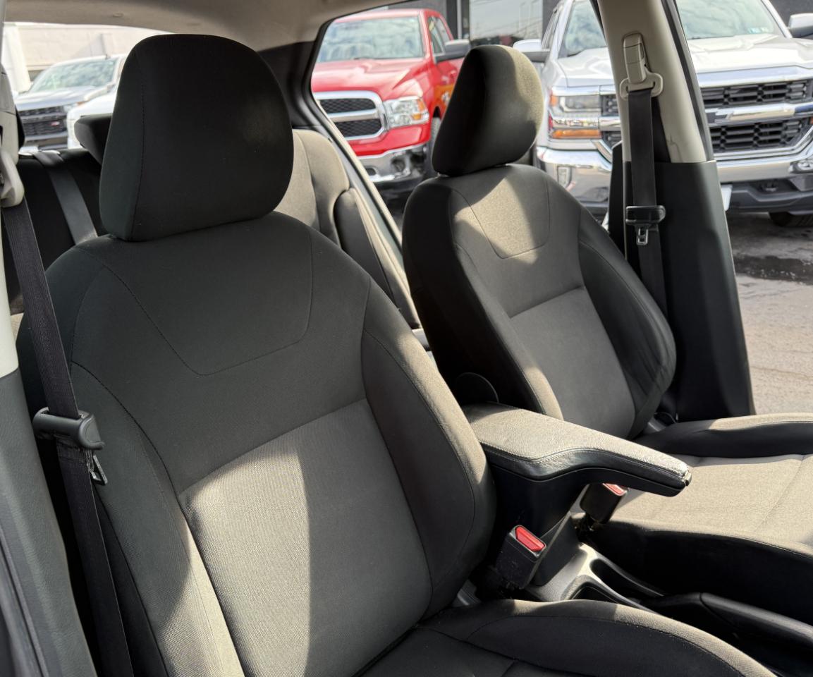 Nissan Kicks S FWD 2023