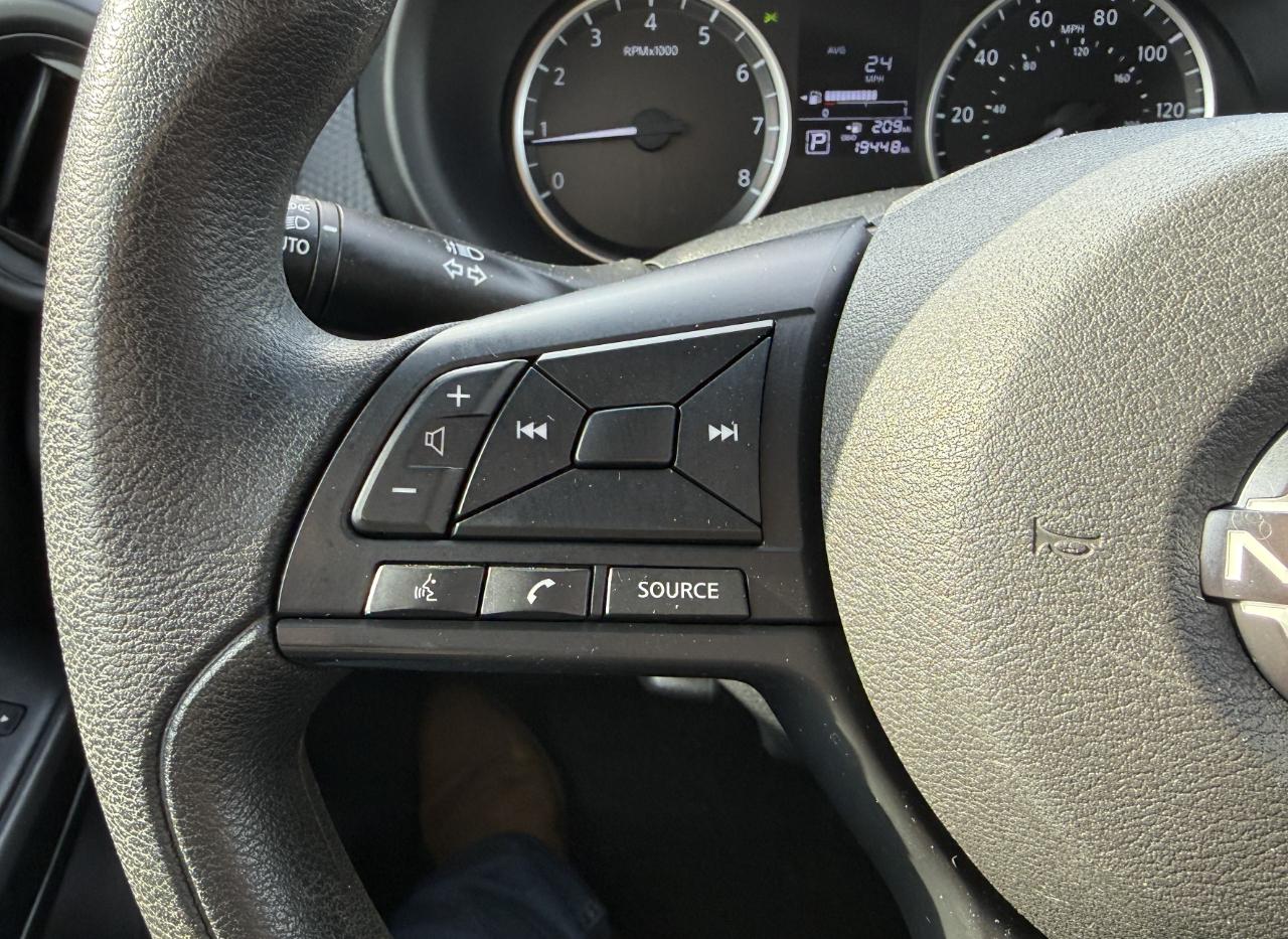 Nissan Kicks S FWD 2023