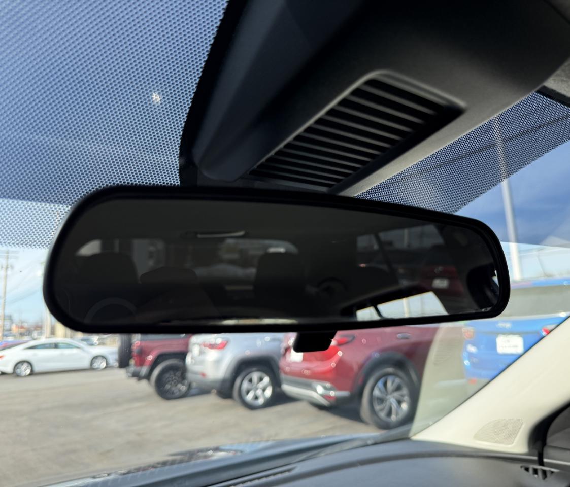 Nissan Kicks S FWD 2023