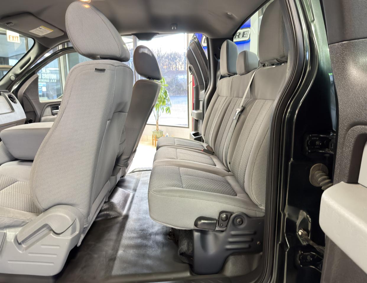 Ford F-150 2WD SuperCab 145" XL 2014