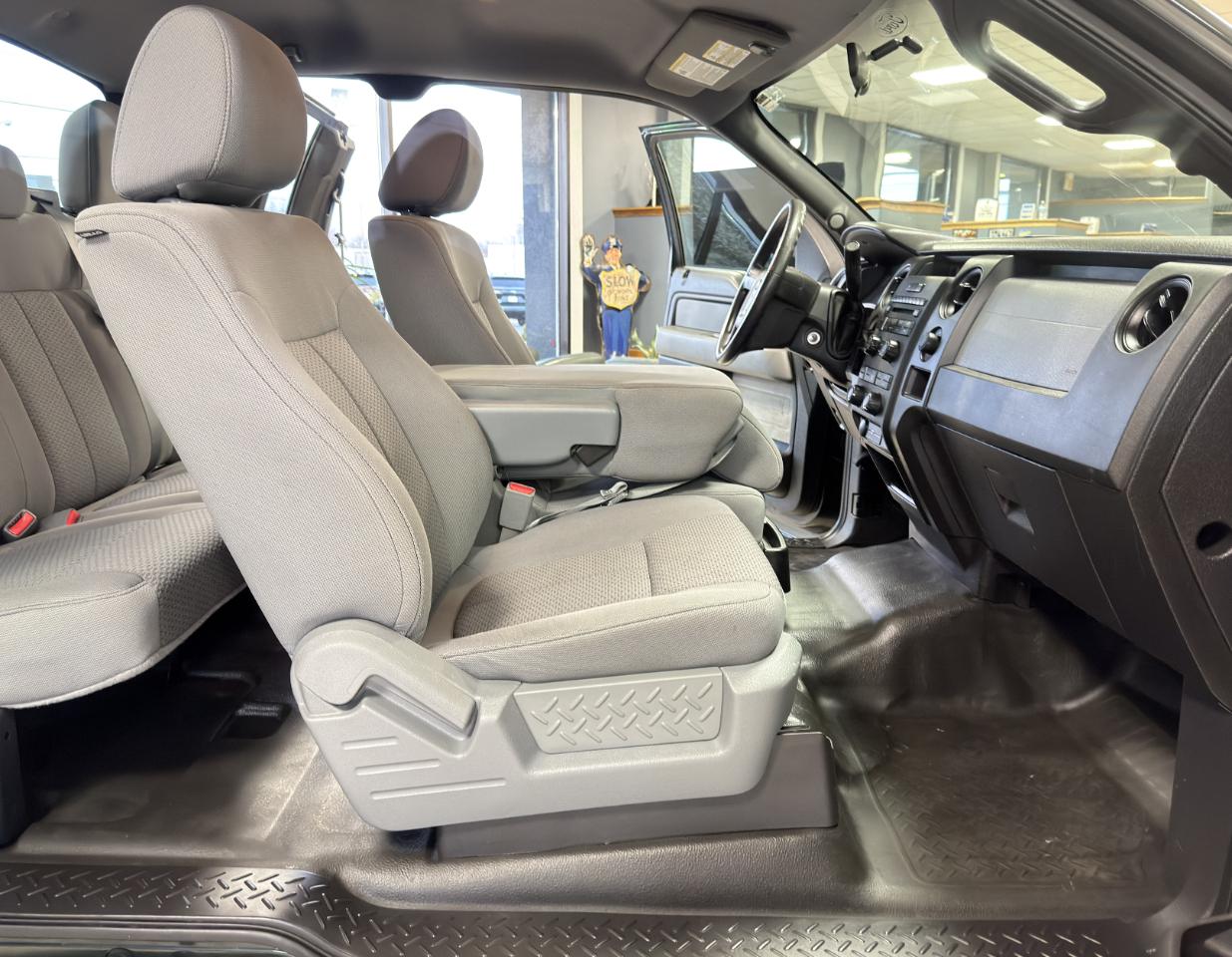 Ford F-150 2WD SuperCab 145" XL 2014