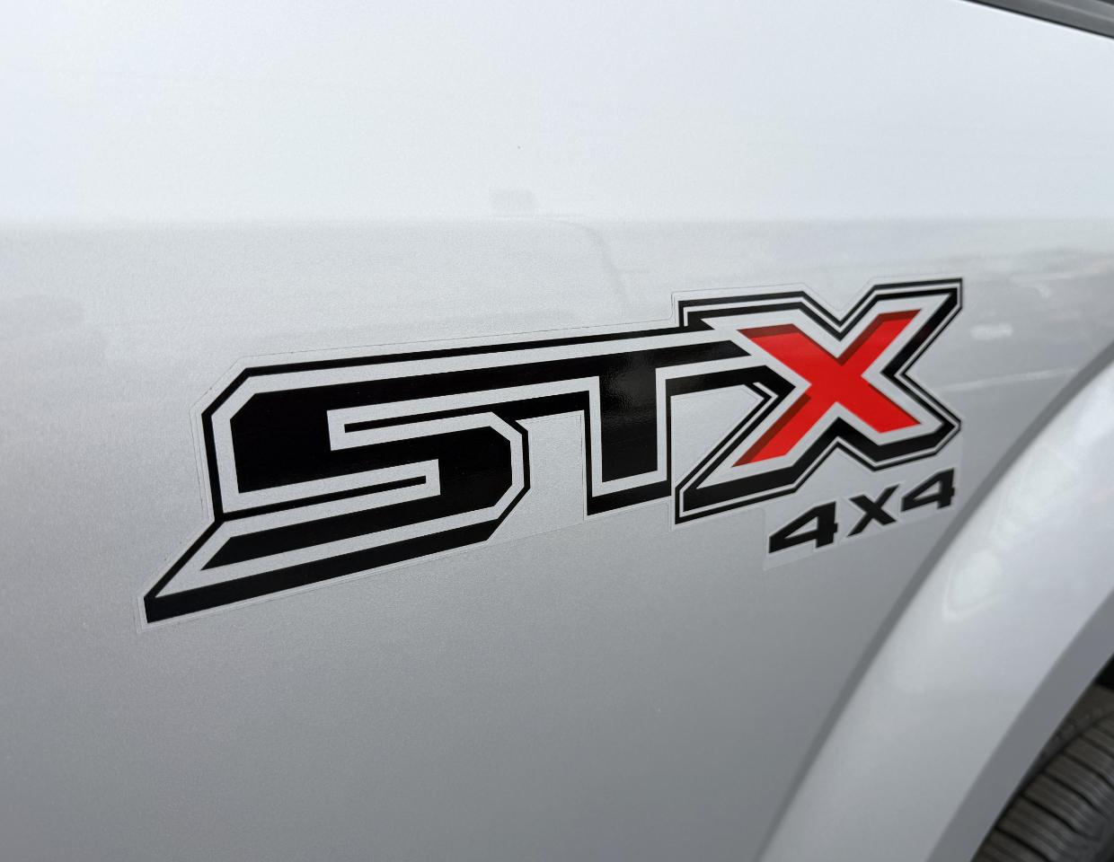 Ford F-150 STX 4WD SuperCrew 5.5' Box 2018