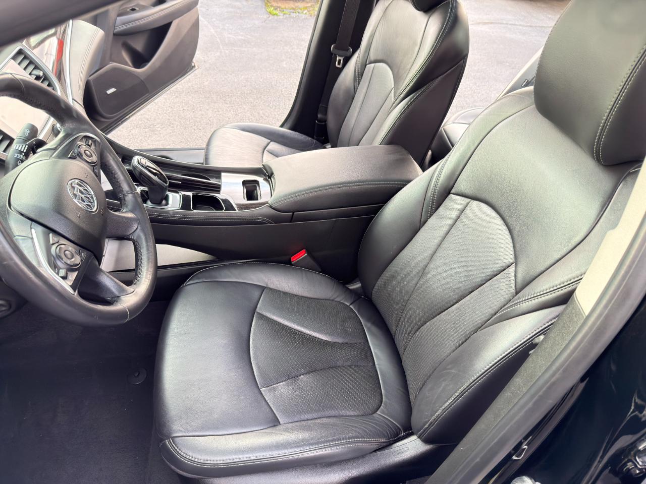 Buick LaCrosse 4dr Sdn Essence FWD 2019